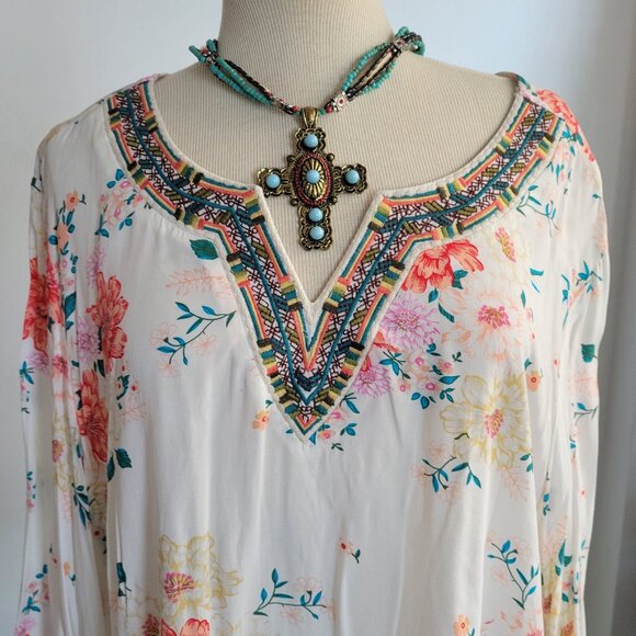Linda Anderson Peasant Boho Floral 3/4 Sleeve Embroidered Tunic (Plus Size: XXL) - Picture 1 of 15